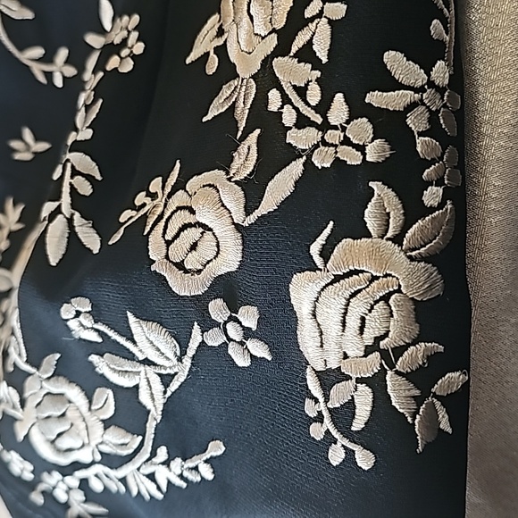 Maggi London dress branded - Picture 9 of 10